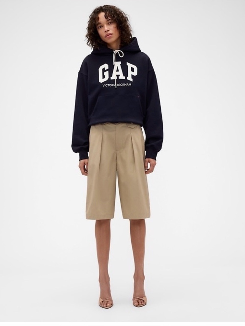 Gap x Victoria Beckham High Rise
Pleated Shorts